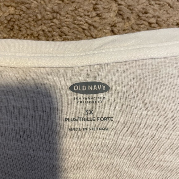 Old Navy screen print tee NWT - Picture 2 of 2